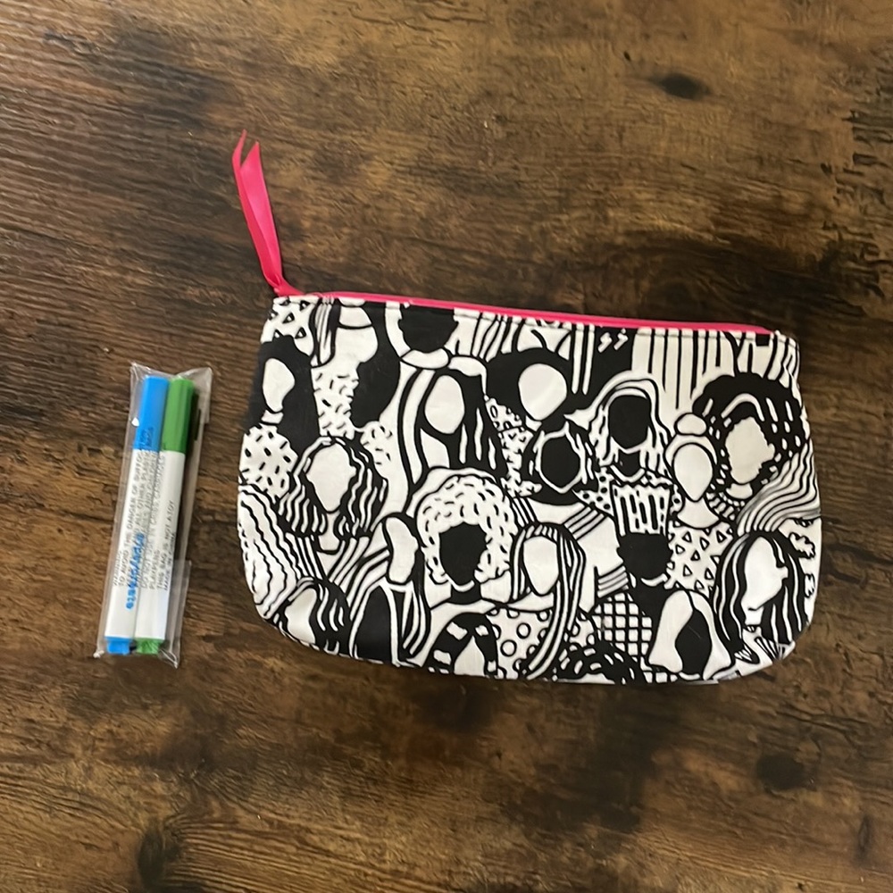 Ipsy Cosmetic Case * 7.5” X 5” bag * Color Your Own Style‎
